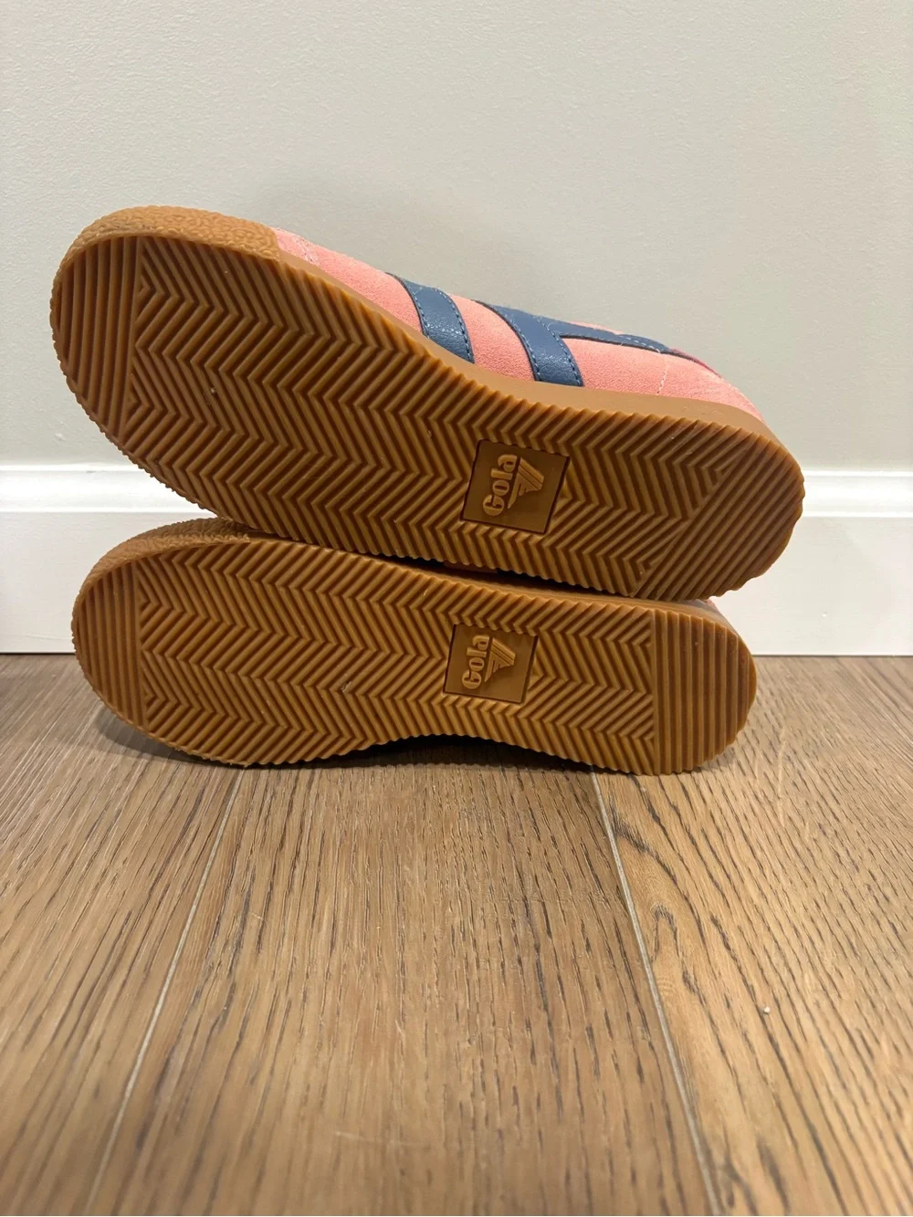 Gola Sneakers with Blue Stripes